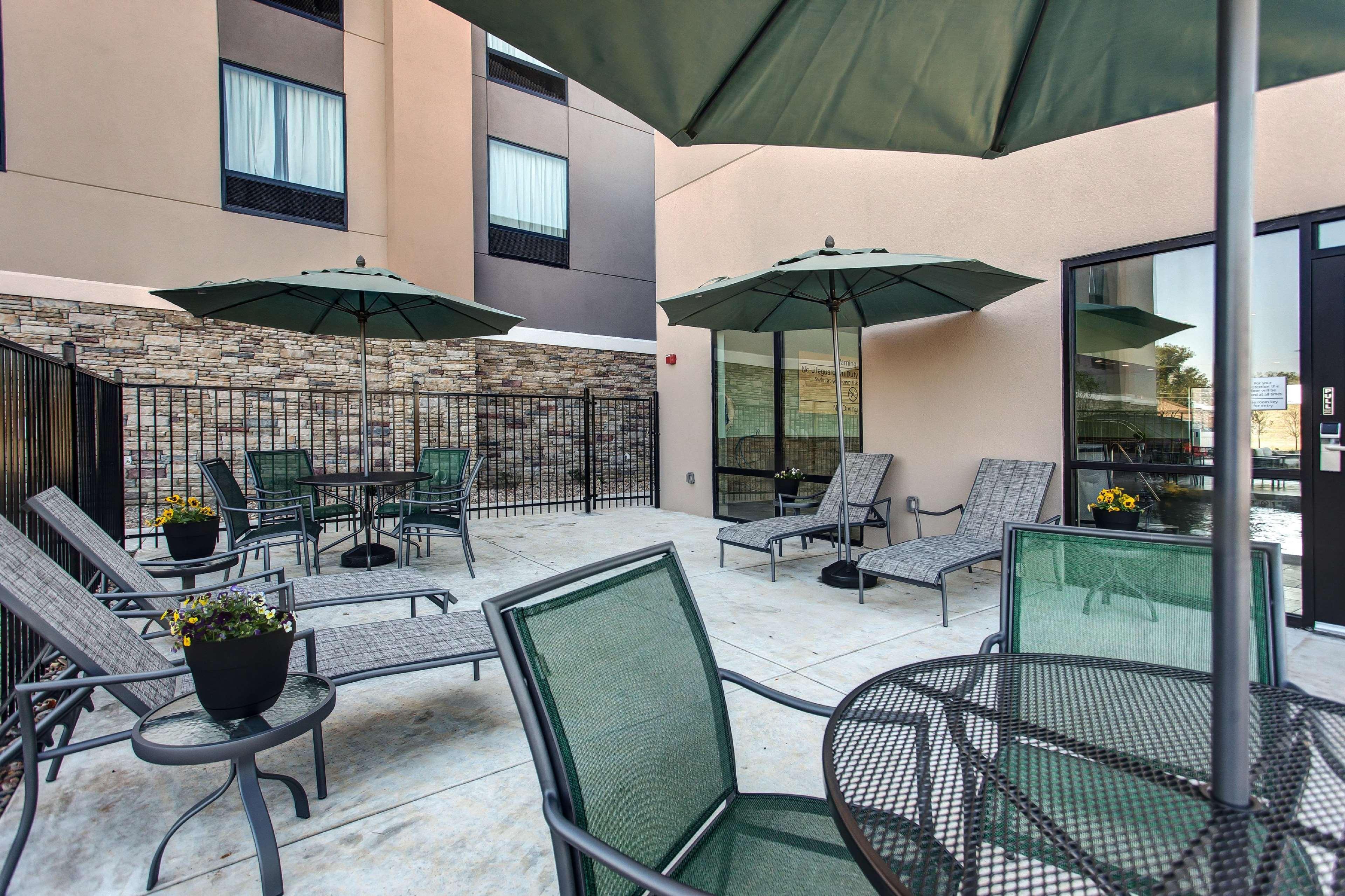 Hampton Inn & Suites-Wichita/Airport, Ks Exterior foto